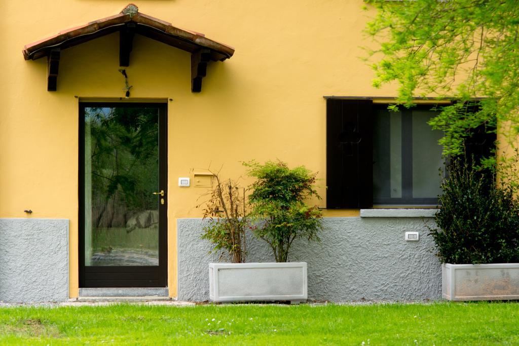 Relais Di Villa Adinolfi Annone di Brianza Habitación foto