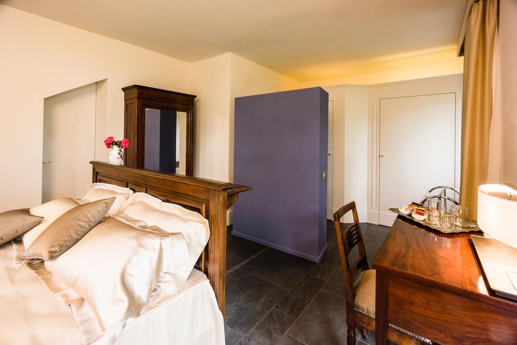 Relais Di Villa Adinolfi Annone di Brianza Habitación foto