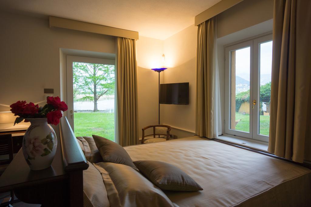 Relais Di Villa Adinolfi Annone di Brianza Habitación foto