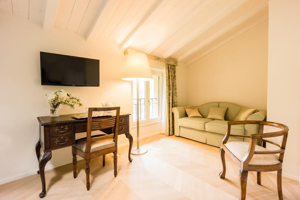 Relais Di Villa Adinolfi Annone di Brianza Habitación foto